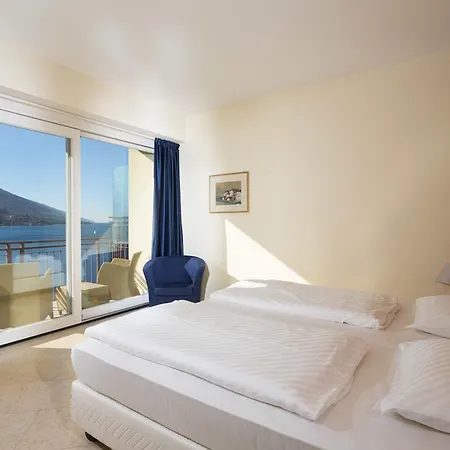 מלון Maximilian 4*