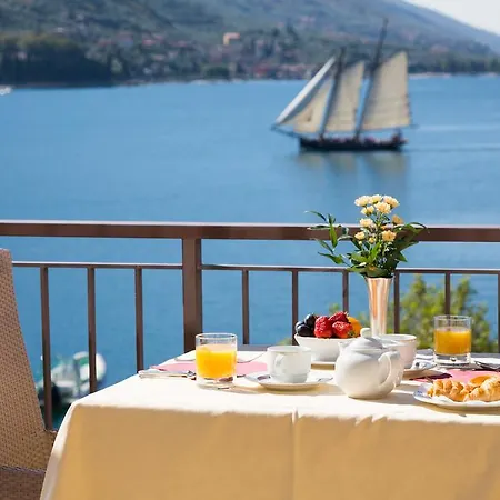 Hotel Maximilian 4*