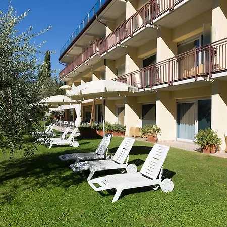 Hotel Maximilian 4*