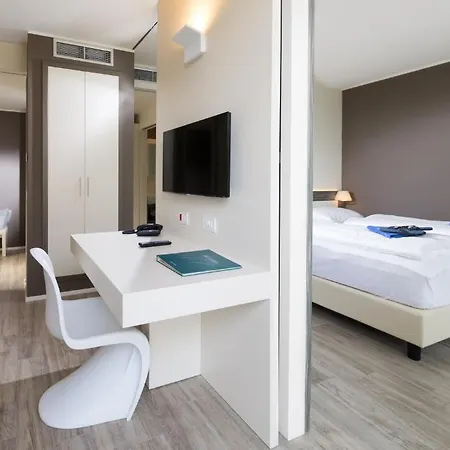 Maximilian מאלצ'סינה